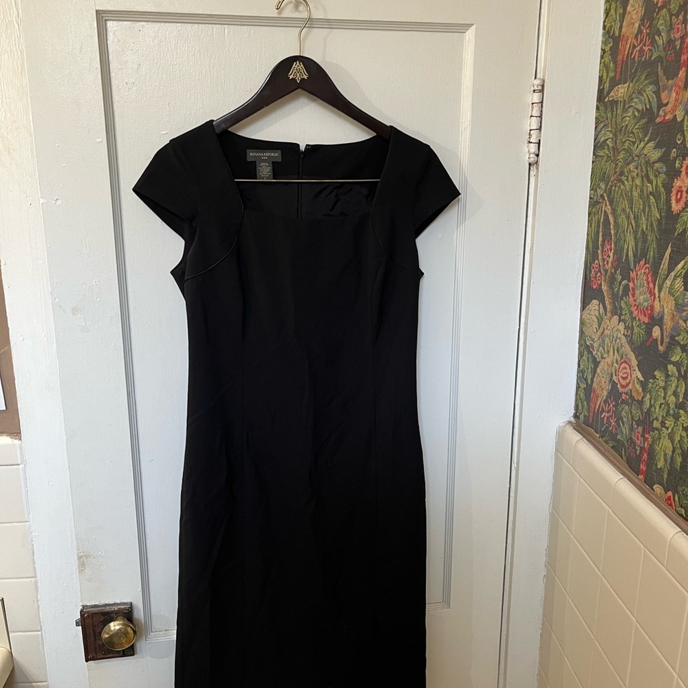 Banana Republic Black Cap Sleeve Sheath Dress Size 6 | Classic Work Office